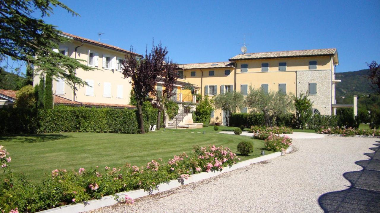 Corte degli ulivi Garda  Esterno foto
