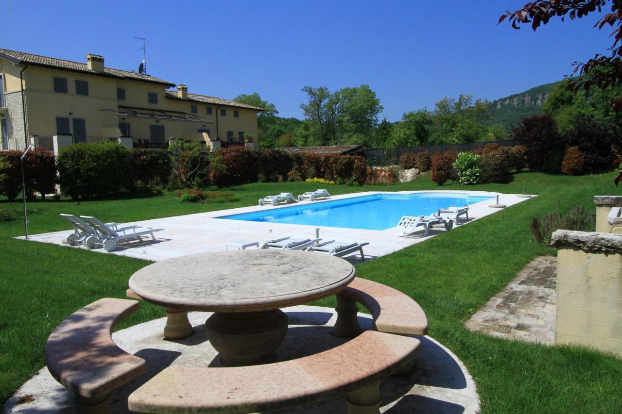 Corte degli ulivi Garda  Esterno foto